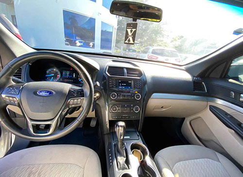 Ford Explorer interior
