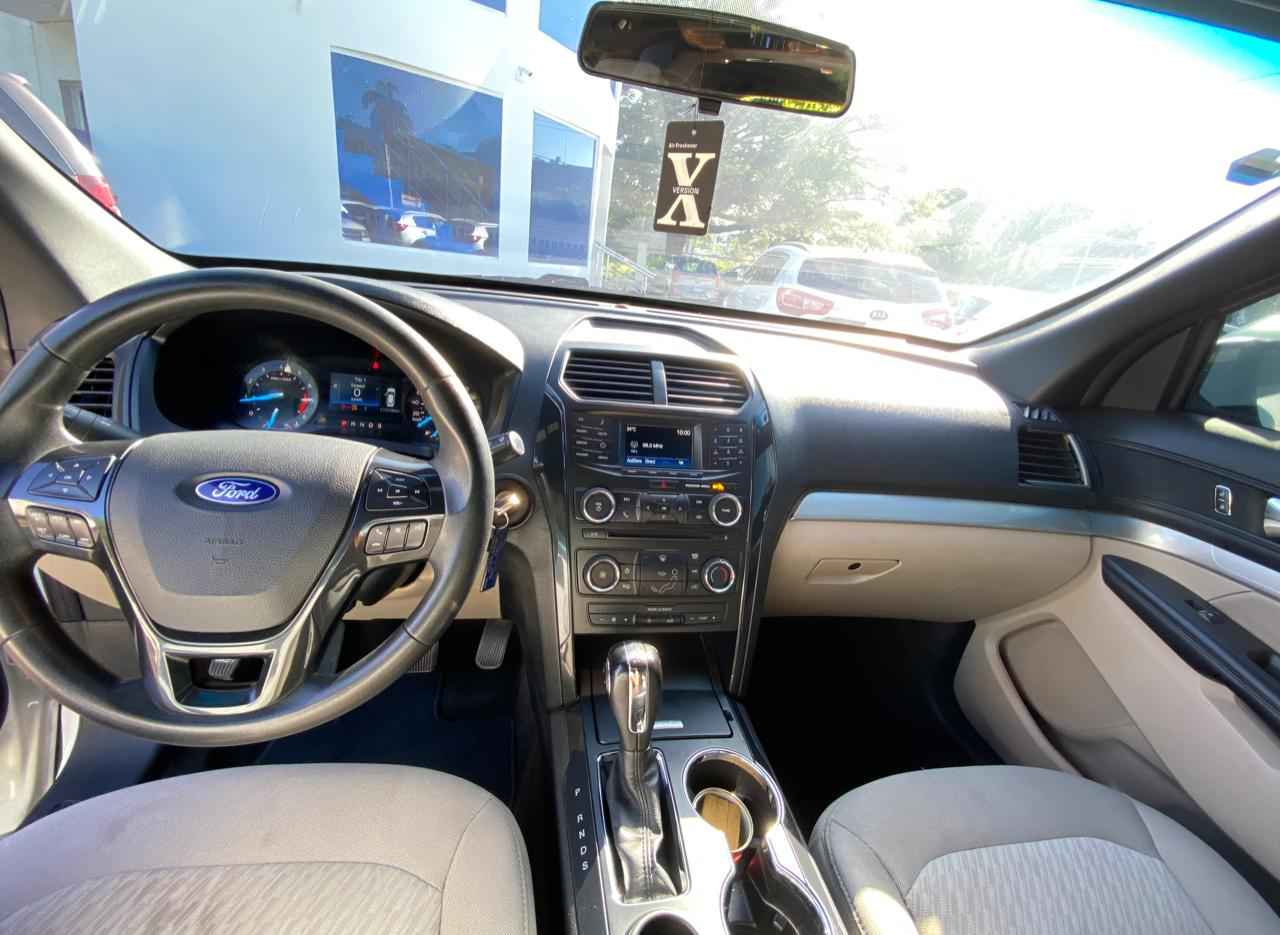 Ford Explorer interior