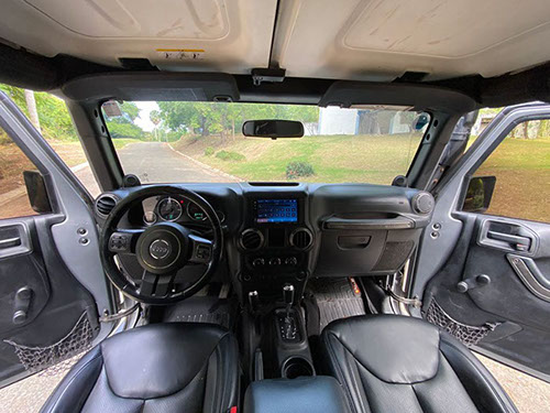 Jeep Wrangler dash
